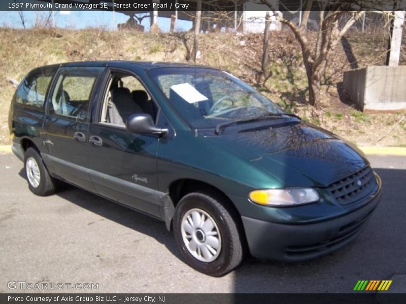 Forest Green Pearl / Gray 1997 Plymouth Grand Voyager SE