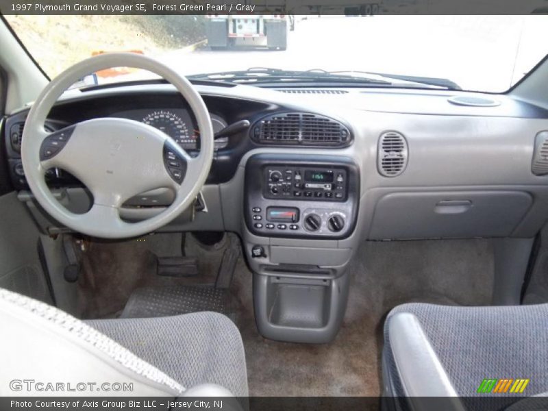 Dashboard of 1997 Grand Voyager SE