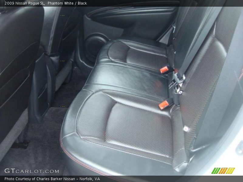 Phantom White / Black 2009 Nissan Rogue SL