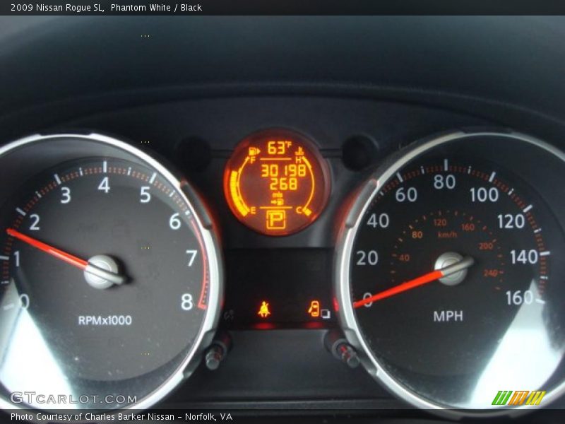 Phantom White / Black 2009 Nissan Rogue SL