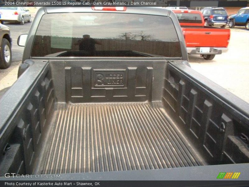 Dark Gray Metallic / Dark Charcoal 2004 Chevrolet Silverado 1500 LS Regular Cab