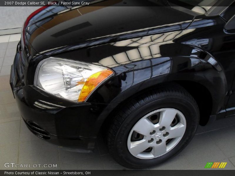 Black / Pastel Slate Gray 2007 Dodge Caliber SE