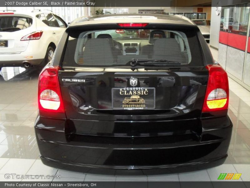 Black / Pastel Slate Gray 2007 Dodge Caliber SE