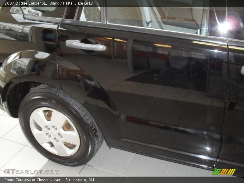 Black / Pastel Slate Gray 2007 Dodge Caliber SE