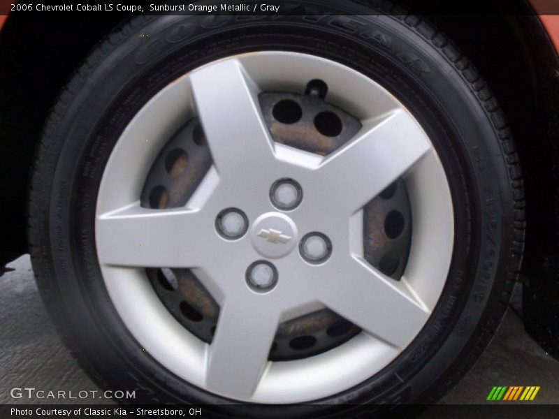 Sunburst Orange Metallic / Gray 2006 Chevrolet Cobalt LS Coupe