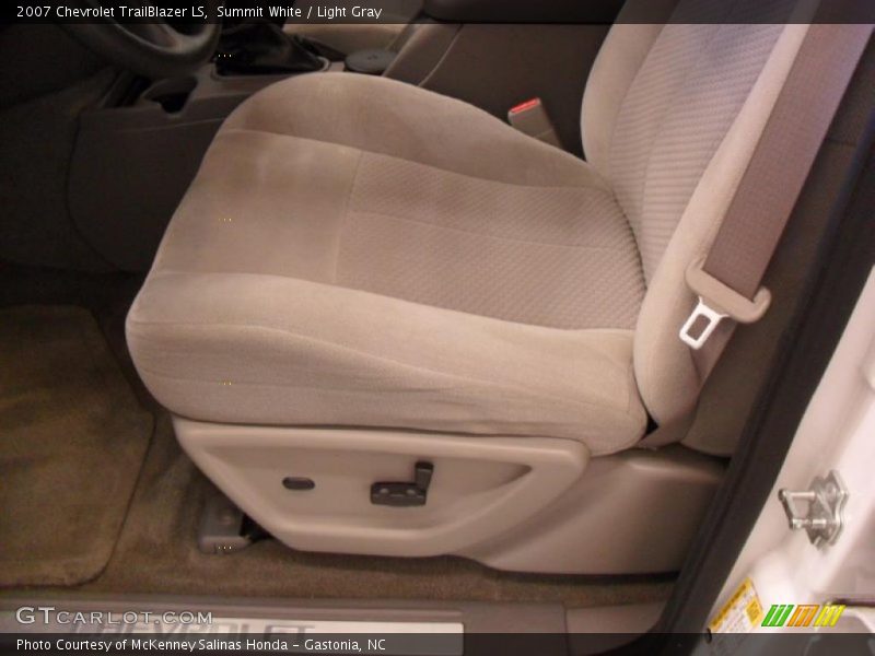 Summit White / Light Gray 2007 Chevrolet TrailBlazer LS