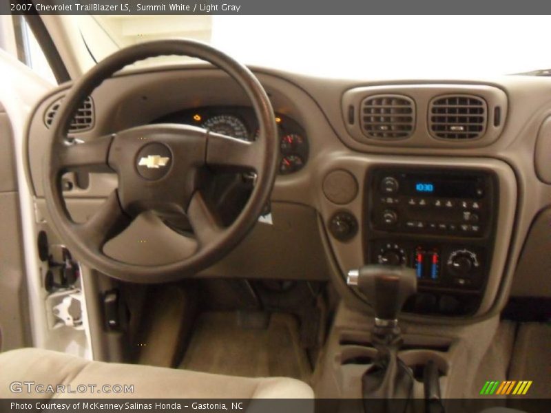 Summit White / Light Gray 2007 Chevrolet TrailBlazer LS