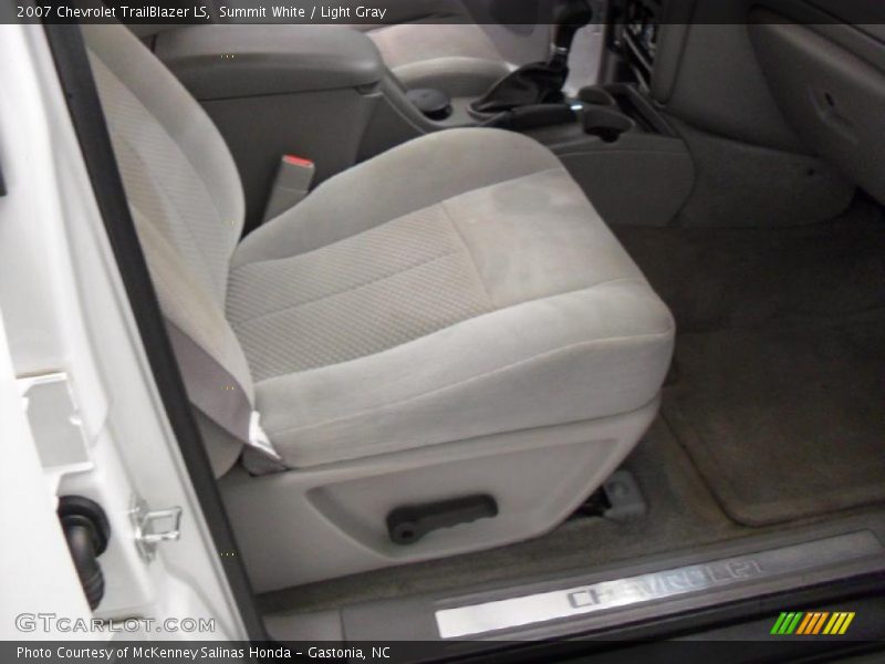 Summit White / Light Gray 2007 Chevrolet TrailBlazer LS