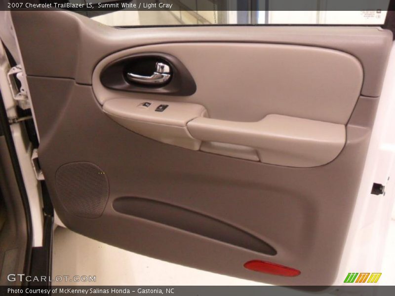 Summit White / Light Gray 2007 Chevrolet TrailBlazer LS