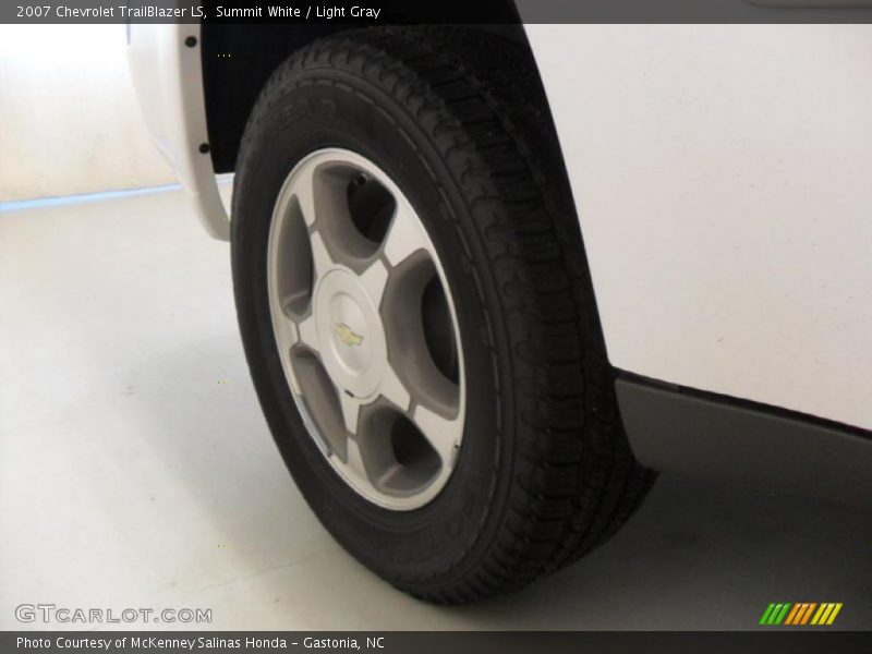Summit White / Light Gray 2007 Chevrolet TrailBlazer LS
