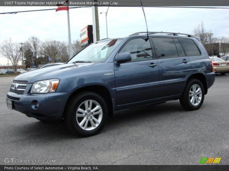 Front 3/4 View of 2007 Highlander Hybrid 4WD