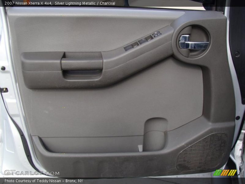 Silver Lightning Metallic / Charcoal 2007 Nissan Xterra X 4x4