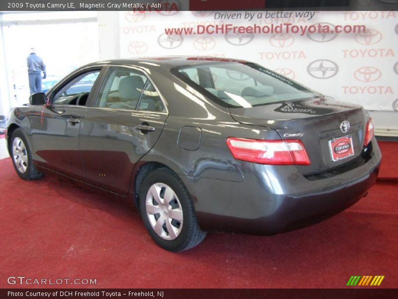 Magnetic Gray Metallic / Ash 2009 Toyota Camry LE