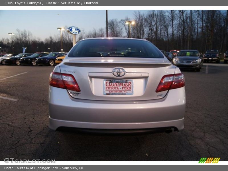 Classic Silver Metallic / Charcoal 2009 Toyota Camry SE