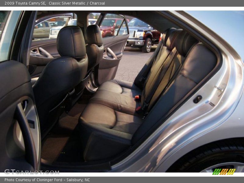 Classic Silver Metallic / Charcoal 2009 Toyota Camry SE