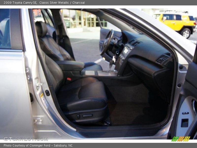 Classic Silver Metallic / Charcoal 2009 Toyota Camry SE