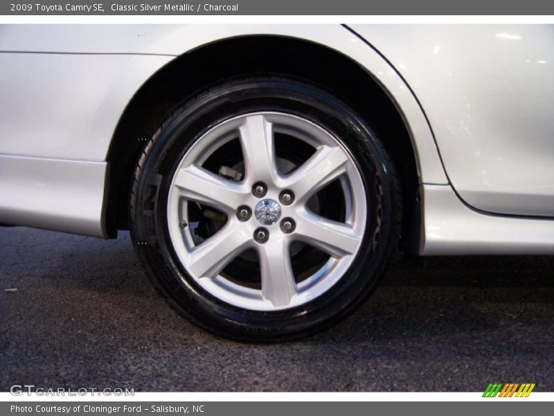 Classic Silver Metallic / Charcoal 2009 Toyota Camry SE