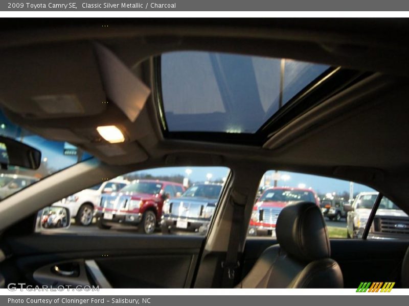 Classic Silver Metallic / Charcoal 2009 Toyota Camry SE