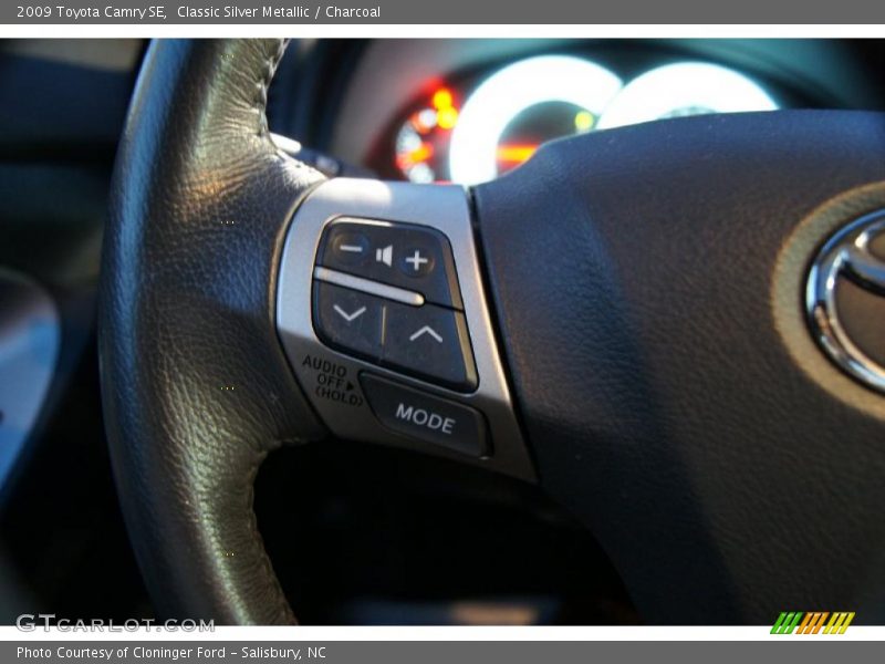 Classic Silver Metallic / Charcoal 2009 Toyota Camry SE