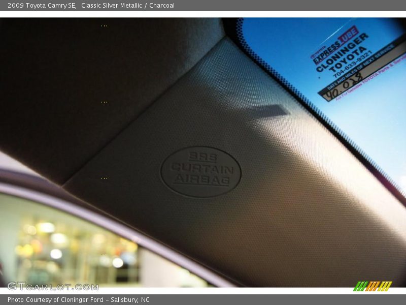 Classic Silver Metallic / Charcoal 2009 Toyota Camry SE