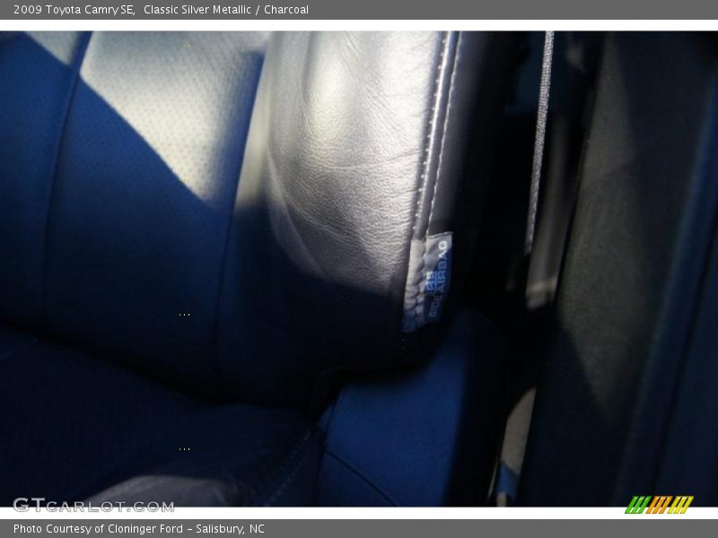 Classic Silver Metallic / Charcoal 2009 Toyota Camry SE