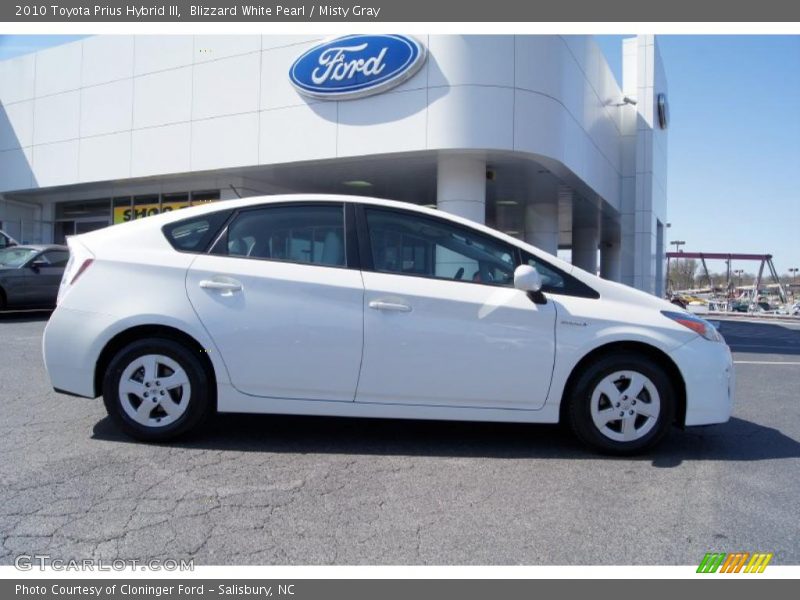 Blizzard White Pearl / Misty Gray 2010 Toyota Prius Hybrid III