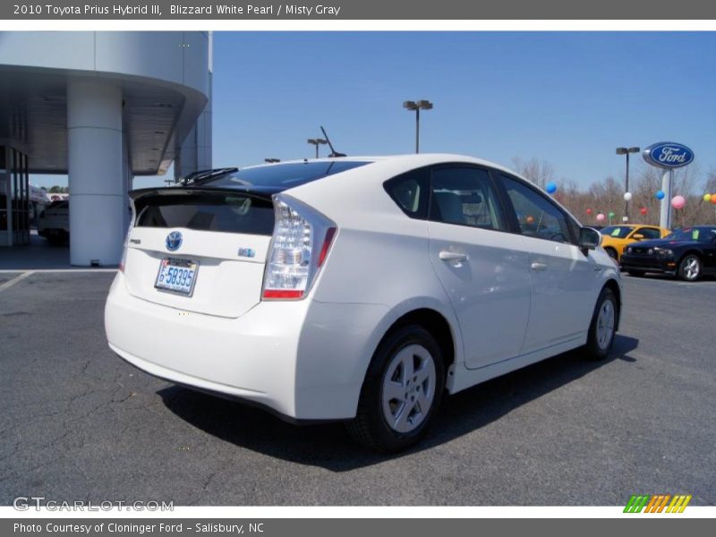 Blizzard White Pearl / Misty Gray 2010 Toyota Prius Hybrid III