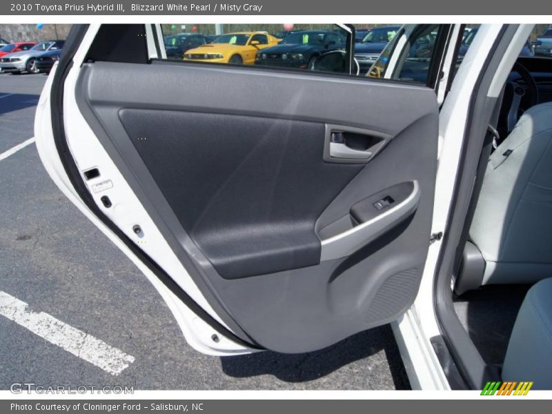 Blizzard White Pearl / Misty Gray 2010 Toyota Prius Hybrid III