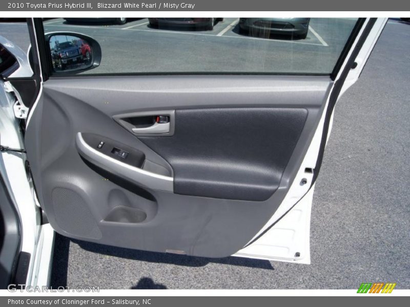 Blizzard White Pearl / Misty Gray 2010 Toyota Prius Hybrid III