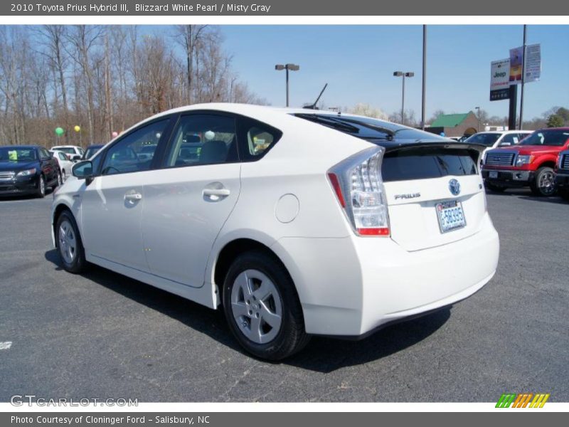 Blizzard White Pearl / Misty Gray 2010 Toyota Prius Hybrid III