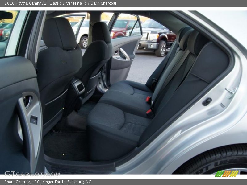 Classic Silver Metallic / Dark Charcoal 2010 Toyota Camry SE