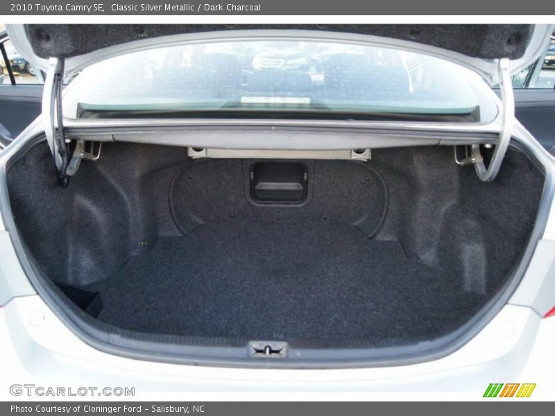 Classic Silver Metallic / Dark Charcoal 2010 Toyota Camry SE