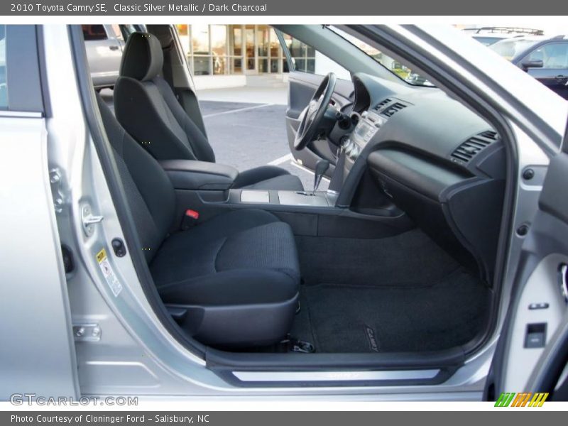 Classic Silver Metallic / Dark Charcoal 2010 Toyota Camry SE