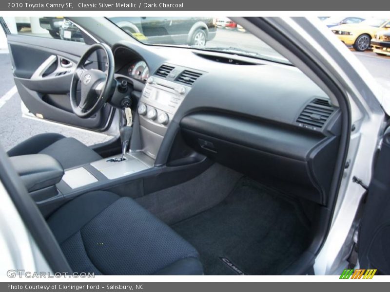 Classic Silver Metallic / Dark Charcoal 2010 Toyota Camry SE