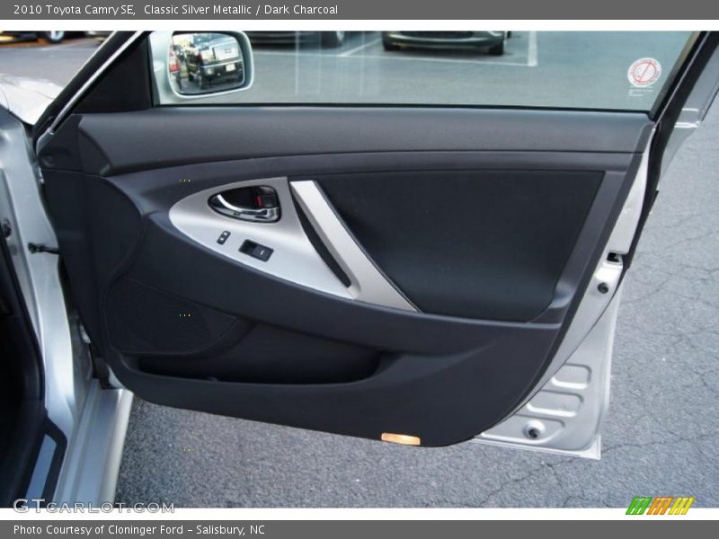Classic Silver Metallic / Dark Charcoal 2010 Toyota Camry SE