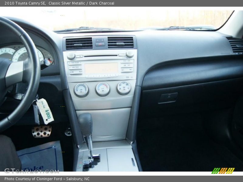 Classic Silver Metallic / Dark Charcoal 2010 Toyota Camry SE