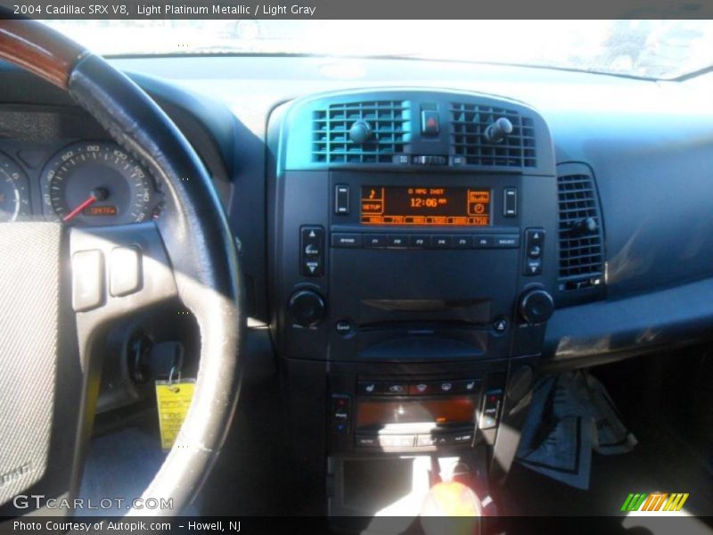 Light Platinum Metallic / Light Gray 2004 Cadillac SRX V8