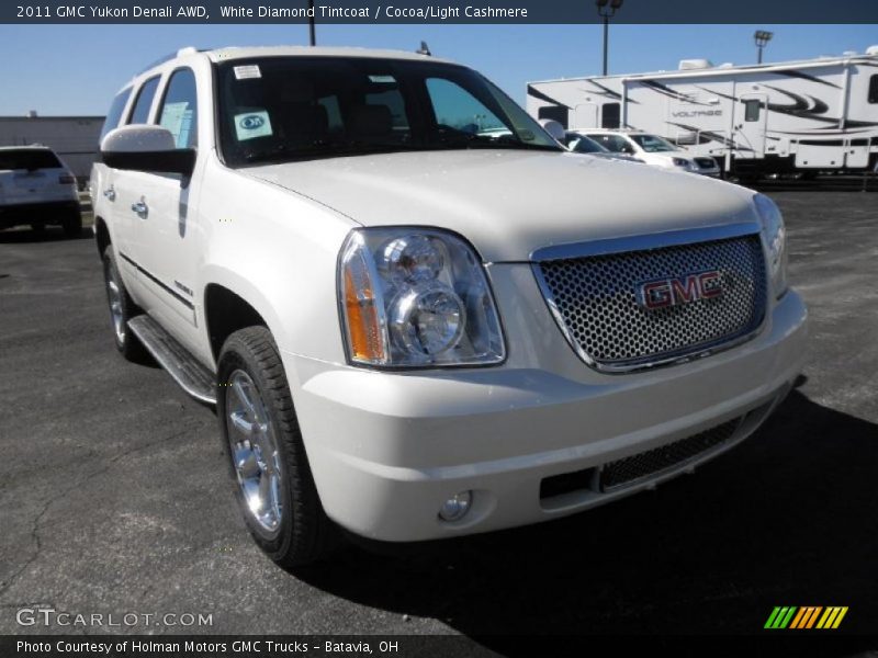 White Diamond Tintcoat / Cocoa/Light Cashmere 2011 GMC Yukon Denali AWD