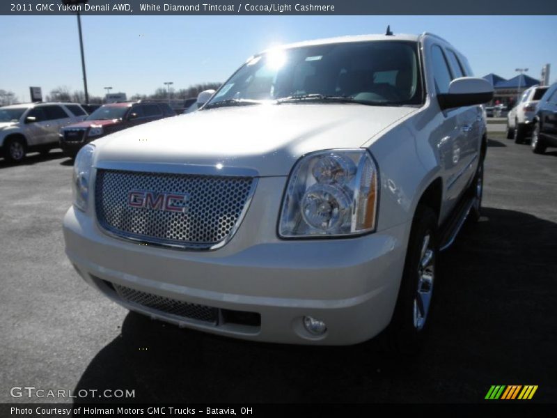 White Diamond Tintcoat / Cocoa/Light Cashmere 2011 GMC Yukon Denali AWD