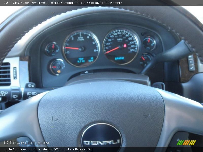 White Diamond Tintcoat / Cocoa/Light Cashmere 2011 GMC Yukon Denali AWD