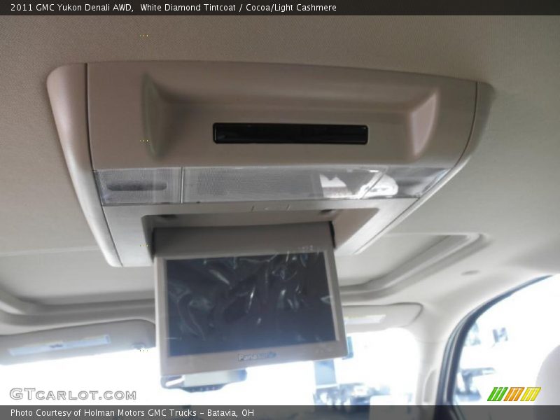 White Diamond Tintcoat / Cocoa/Light Cashmere 2011 GMC Yukon Denali AWD