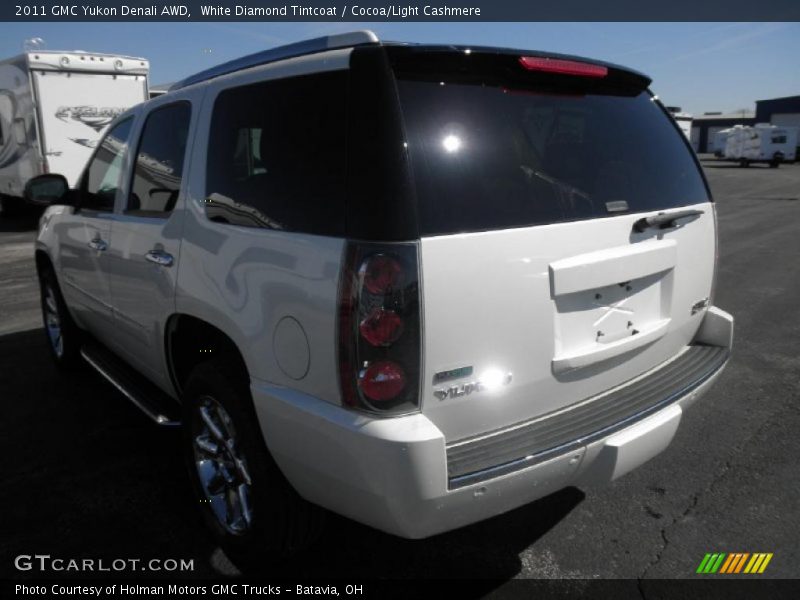 White Diamond Tintcoat / Cocoa/Light Cashmere 2011 GMC Yukon Denali AWD