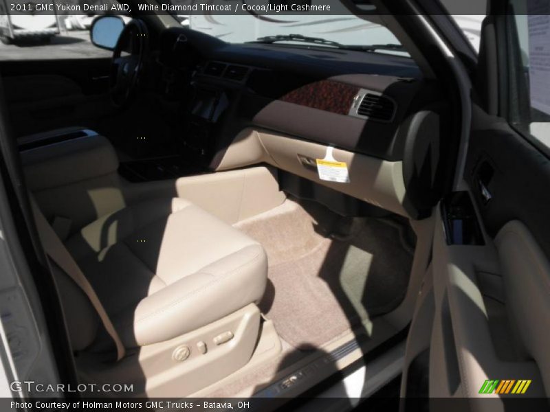 White Diamond Tintcoat / Cocoa/Light Cashmere 2011 GMC Yukon Denali AWD
