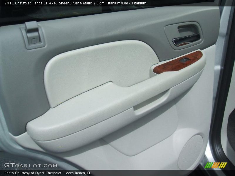 Sheer Silver Metallic / Light Titanium/Dark Titanium 2011 Chevrolet Tahoe LT 4x4