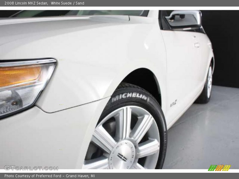 White Suede / Sand 2008 Lincoln MKZ Sedan