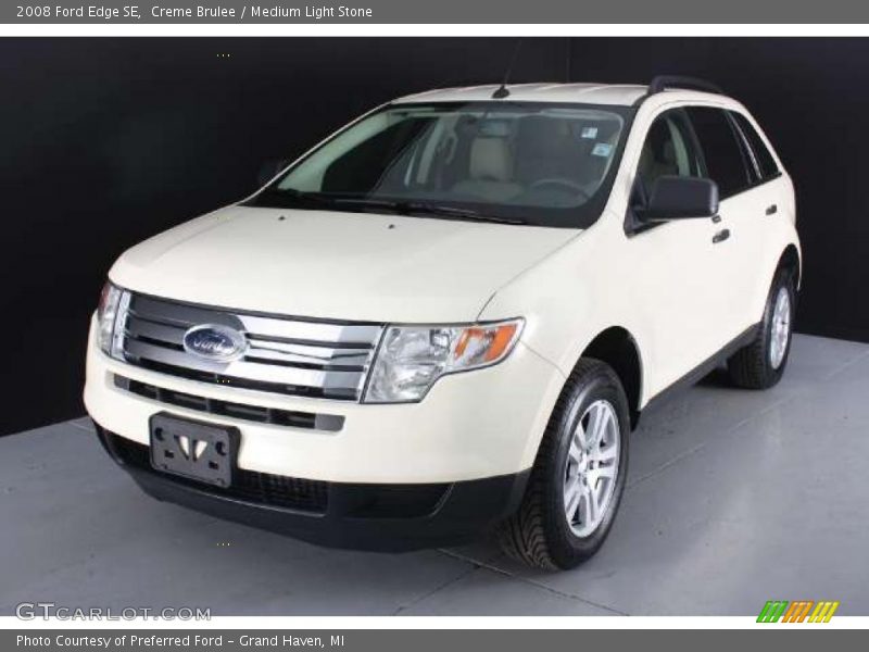 Front 3/4 View of 2008 Edge SE