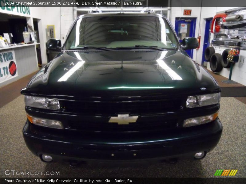 Dark Green Metallic / Tan/Neutral 2004 Chevrolet Suburban 1500 Z71 4x4