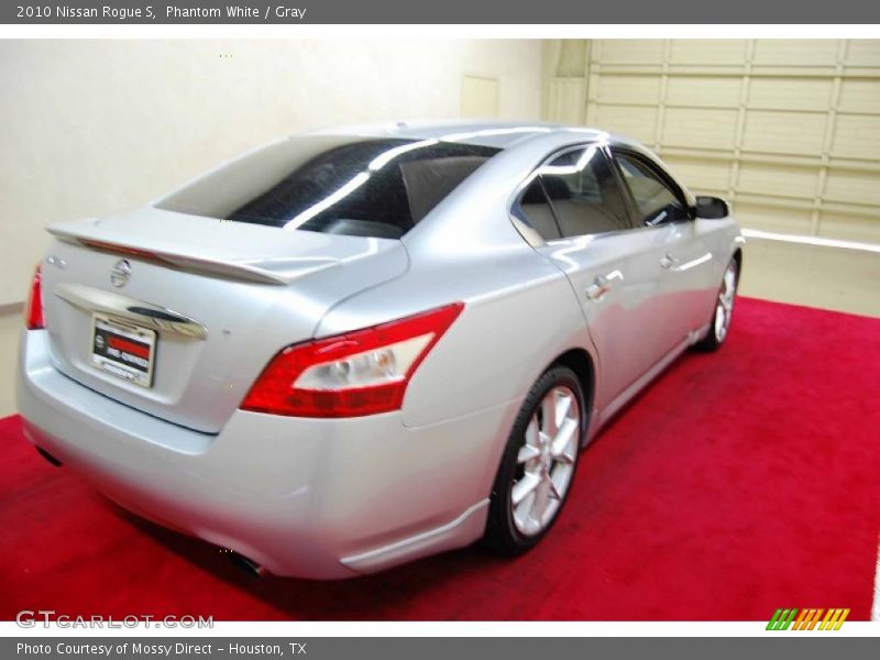 Phantom White / Gray 2010 Nissan Rogue S