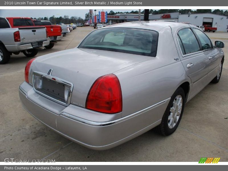 Silver Birch Metallic / Medium Light Stone 2010 Lincoln Town Car Signature Limited