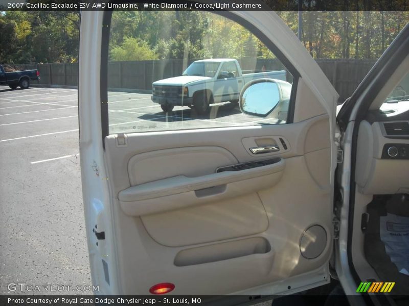 Door Panel of 2007 Escalade ESV AWD Limousine